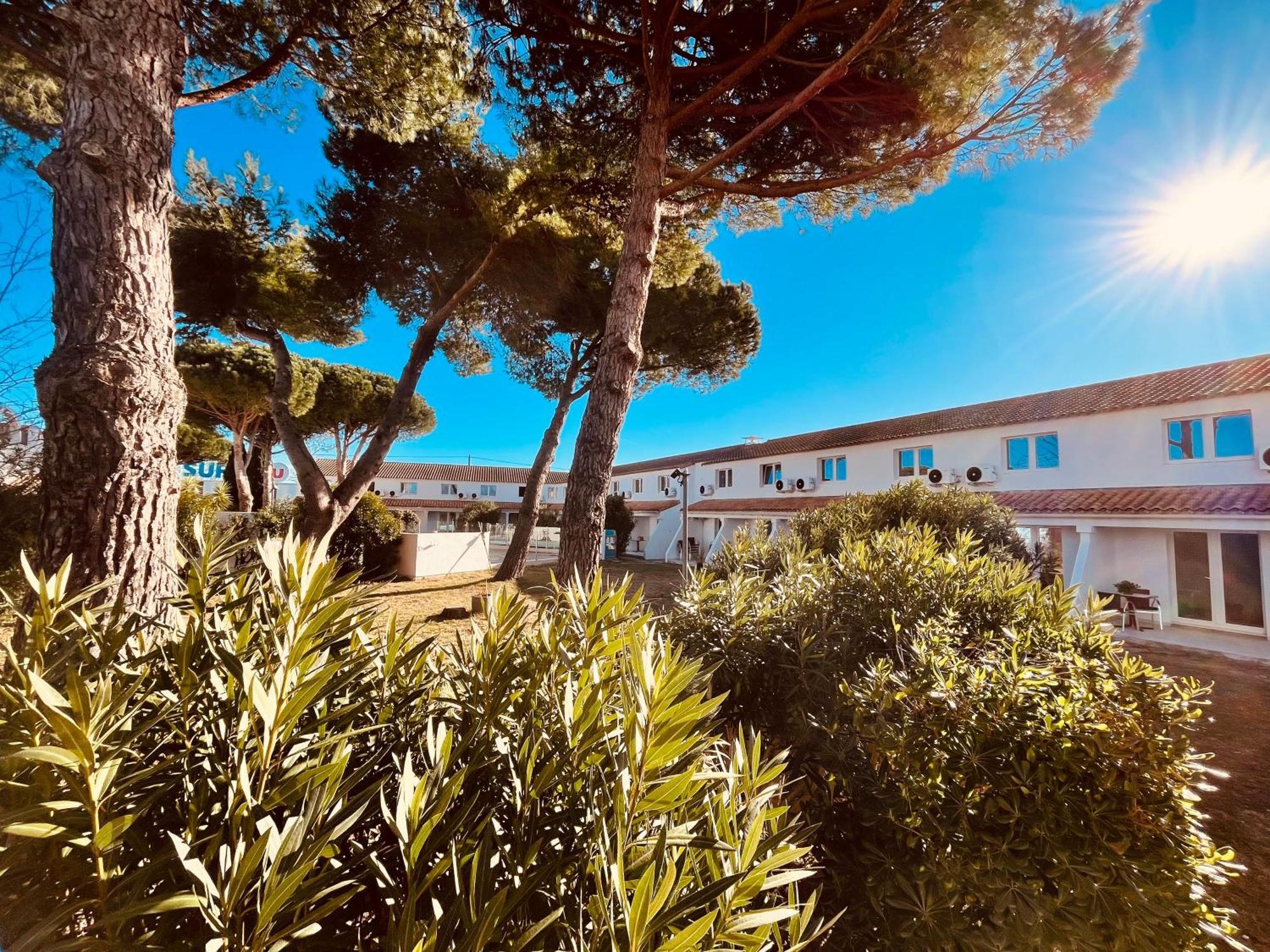 Artemia Aigues-Mortes - Hotel Avec Piscine Exteriér fotografie