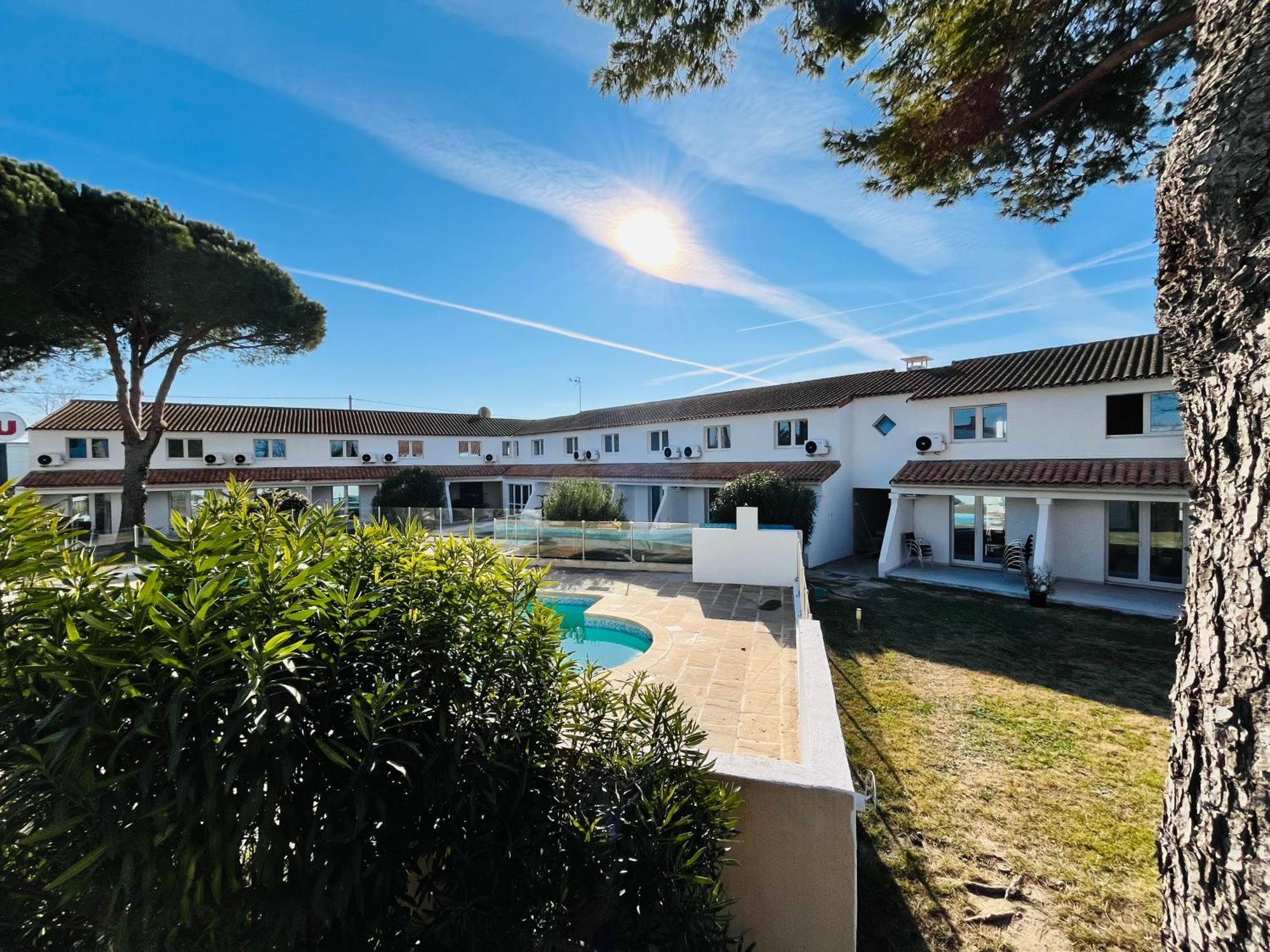 Artemia Aigues-Mortes - Hotel Avec Piscine Exteriér fotografie